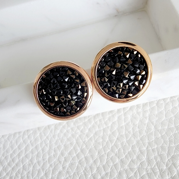 Crystal stud earrings - Picture 3 of 7